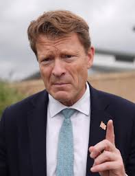 Andrew Bailey mulls dangers as he marks 40 years at the Bank