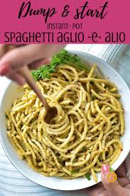 Easy Spaghetti Aglio E Olio Video Thebellyrulesthemind Recipe Recipes Olio Recipe Aglio E Olio Recipe