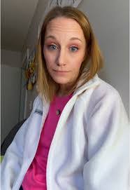 Shannon Shute's Instagram, Twitter & Facebook