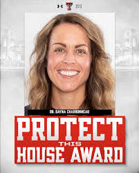 Marissa Gendron's Instagram, Twitter & Facebook