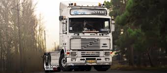 #volvo #volvotrucks #volvofh12 #volvofh #fh12480 #480hp #6x2 #trucksales #tractorunit #truckexports #commercialvehicle #commercialvehiclesales #emrogers. Ø¨Ø±Ø±Ø³ÛŒ ÙÙ†ÛŒ Ùˆ ØªØ¬Ø±Ø¨Ù‡ Ø±Ø§Ù†Ù†Ø¯Ú¯ÛŒ Ø¨Ø§ Ú©Ø§Ù…ÛŒÙˆÙ† ÙˆÙ„ÙˆÙˆ F16 Ù¾ÛŒØ´Ú©Ø³ÙˆØª Ù‚Ø¯Ø±Øª Ùˆ Ú¯Ø´ØªØ§ÙˆØ±