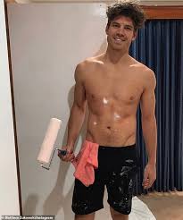 We did not find results for: Too Hot To Handle Star Chloe Veitch Goes On A Blind Zoom Date With Love Island S Matthew Zukowski Readsector
