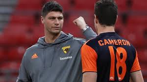 2 works in jonathon patton. Afl 2020 Jonathon Patton Burned Foot While Cooking Salmon Gws V Hawthorn Daily Telegraph