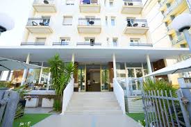 3⋆ HOTEL GIANNINI ≡ Rimini, Italia ≡ Tariffe di prenotazione più basse per  Hotel Giannini a Rimini