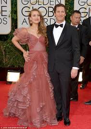 andy samberg can t hide shock after brooklyn nine nine wins big andy samberg cute celebrity couples andy samberg wife