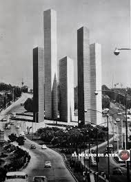Torres De Satelite 1958 Luis Barragan Proyecto Con La Colaboracion De Mathias Goeritz C Arquitectura En Mexico Arquitectura Paisajista Arquitectura Fotografia