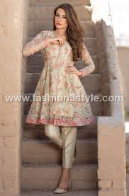Latest Peplum Tops And Short Frocks 30 Jpg 394 600 Pakistani Outfits Pakistani Dress Design Pakistani Dresses Casual