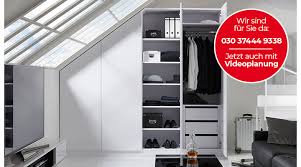 Schlafzimmer mit schrägen einrichten, glas schranktür nach maß konfigurieren | deinschrank.de, bad spiegelschrank nach maß online konfigurieren. Schrank Fur Dachschrage Massgefertigt Individuell Hoffner