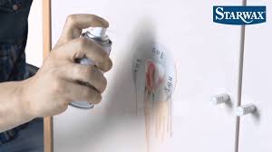 Comment Decoller Un Autocollant Sur Un Meuble Avec Detache Et Decolle Tout De Starwax Decoller Des Autocollants Autocollant Fenetre Pvc
