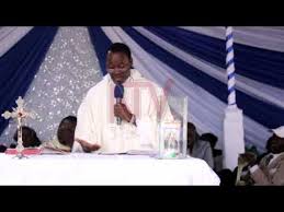 Abakkiriza balamaze ewa msgr ngobya, balagiddwa okumusabira alangirirwe mu batuukirivu. Download Munseenyoli Ngobya Bangi Beetabye Mu Kumusabira Ayingire Olubu Lw Abeesiimi In Hd Mp4 3gp Codedfilm