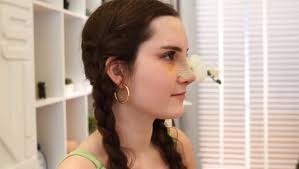 Our patient from USA 🇺🇸, like all our patients, first underwent a 3D  simulation to visualize the ideal nose shape. Together, we decided