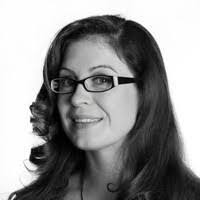 Elizabeth Tooley's Instagram, Twitter & Facebook