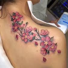Pin Di Tin Nguyen Su Tatuaggi Giapponesi Japanese Tattoo Fiori Di Ciliegio Tatuaggi Con Fiori Di Ciliegio Tatuaggio Botanico