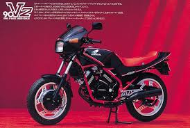 250ccと400ccがあふれていた日本 バイク全盛期 80年代回想コラム バイクと文化編 トピックス バイクブロス マガジンズ 古いバイク バイク 250 バイク