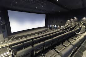 丸の内 ピカデリー 2 階 席