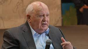 Earlier in the day, mikhail gorbachev resigned his post as president of the soviet union, leaving boris yeltsin as president of the newly independent russian state. L Ancien President De L Urss Mikhail Gorbatchev A Envoye Une Lettre A Emmanuel Macron Rt En Francais