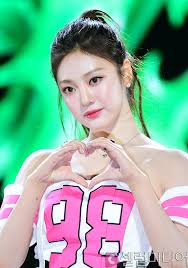 셀럽포토]에스파 닝닝 '예쁨 한도초과' : 네이트 연예