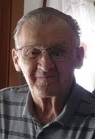 Thomas Mola's Instagram, Twitter & Facebook