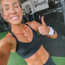 It's a Sweaty Selfie kind of Sunday… #SweatApp #SweatCommunity  #SweatySelfie #SundayMotivation #PostWorkout Cass Olholm Chontel Duncan  Kayla Itsines Kelsey Wells