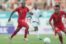 Ia dituntut memberi prestasi nyata bagi. Sejarah Hari Ini Bela Timnas Indonesia Boaz Solossa Cedera Patah Kaki Jelang Piala Asia 2007 Semua Halaman Bolanas