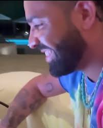 Anita Max Wynn Spanish