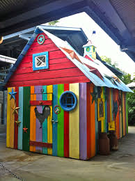 Chicken Coops In 2020 Inside Chicken Coop Bird Houses Painted Chicken Coop Decor