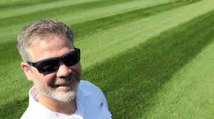 Poor soil is often the problem in growing a great lawn and calcium is vital to many grass plant functions. Milorganite Vs Greene Punch App Iron Stains By The Lawn Care Nut