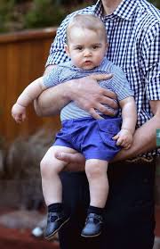 Rodzina królewska nie jest rasistowska. William I Kate Przeciwko Paparazzo Nie Pozwola Na Sledzenie Malego George A Podczas Spacerow