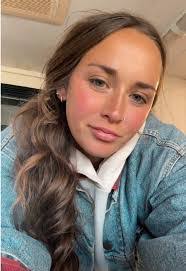 Danielle Helm's Instagram, Twitter & Facebook