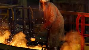 Gold Hits Record High Amid Rising Geopolitical Risks