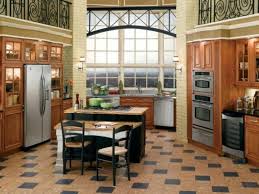 Designing a new kitchen is exciting, especially if it's been a while since it was last renovated. New Kitchen Design Trends 2021 Ekitchentrends