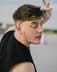 Remus has gotta get his own editorial look, too… what a brat. 💚 Not too  long ago, this character celebrated his fifth anniversary of his  appearance, which blows my mind. Happy “Birthday”,