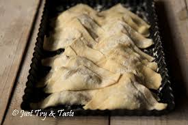 Berikut ini cara membuat kulit pangsit yang mudah. Resep Homemade Pangsit Kuah Just Try Taste