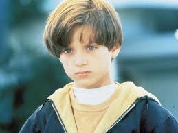 Osudy hviezd: Elijah Wood akosi nemá šťastie v láske, zlé jazyky ho  vyhlasujú za geja