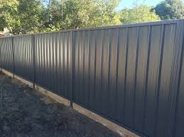 Modern Design In 2020 Fence Design Unique Fence Ideas Backyard Fences