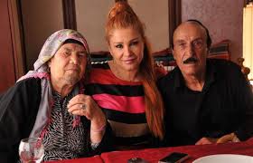 'dişi i̇brahim tatlıses' lakaplı güler işık, tesettüre girdiğini açıkladı. Guler Isik In Aci Gunu
