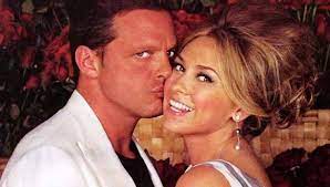 For her part, mollie also follows the mexican fight, and on many occasions the influencer has reiterated that she is the best romance that luis miguel has ever had, and of course showing off her toned modeling body. Luis Miguel Y Aracely Arambula El Verdadero Motivo Que Puso Fin A Su Relacion Divorcio Luis Miguel La Serie Series De Netflix Nnda Nnlt Mexico Depor