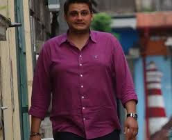 Mesajul incredibil transmis lui erik lincar, inspirat din game of thrones: Pro Sport Dragnea Junior PoartÄƒ Ceas Ulysse Nardin Marine Chronograph De 12 500 De Euro Newsweek Romania