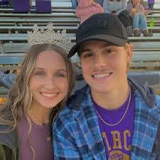 Ethan Wooldridge's Instagram, Twitter & Facebook