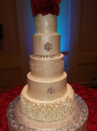 Elegant Bling Wedding Cake With Red Roses Wedding Cake Elegant Bling Bling Wedding Cakes Lace Wedding Cake