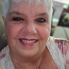 I cannot stand this woman they have hooked Noah up with. Can't watch it.