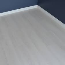 Living room, hallway, whole house and more. Pin On Dom I Prochie Pomesheniya Bleached Oak Oak Laminate Flooring Laminate Flooring