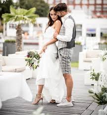 Zunächst wird die kontur der spitzenapplikation auf die puppe. Iland Berlin Brittakonrad Dress Dasbrautzimmer Suit Suits Berlin H M Miriam Hairandmakeup Model M Inuhe Lk Laurent Jewelry Fleuriscoeur Konzept Your Wedding Ag Brautkleid Ilandberlin Bridetobe Berlinbride