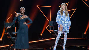 Eigentlich wären es fünf teilnehmerinnen gewesen, die im. Gntm Jury 2021 Mit Heidi Klum Am 27 5 21 Finale Ohne Gast Juroren