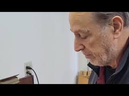 Talking Bass Guitar with Brian Bortz