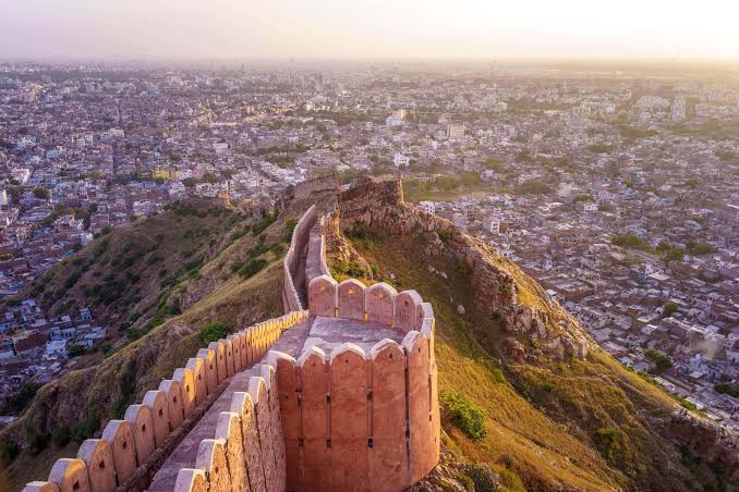 Nahargarh Fort: The best sunset viewpoint in Jaipur (2026)