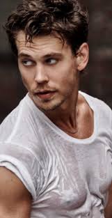 Lucas Warner's profile