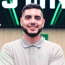 Moises Vasquez's Instagram, Twitter & Facebook