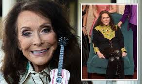 Loretta Lynn health latest: Star hosted concert after stroke and broken hip 