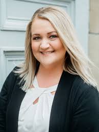 Janet Lovett's Instagram, Twitter & Facebook